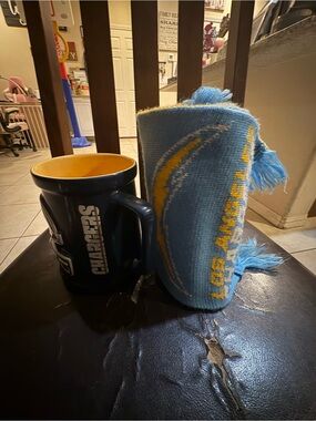 Los Angeles Chargers Knit Scarf with Chargers Mug